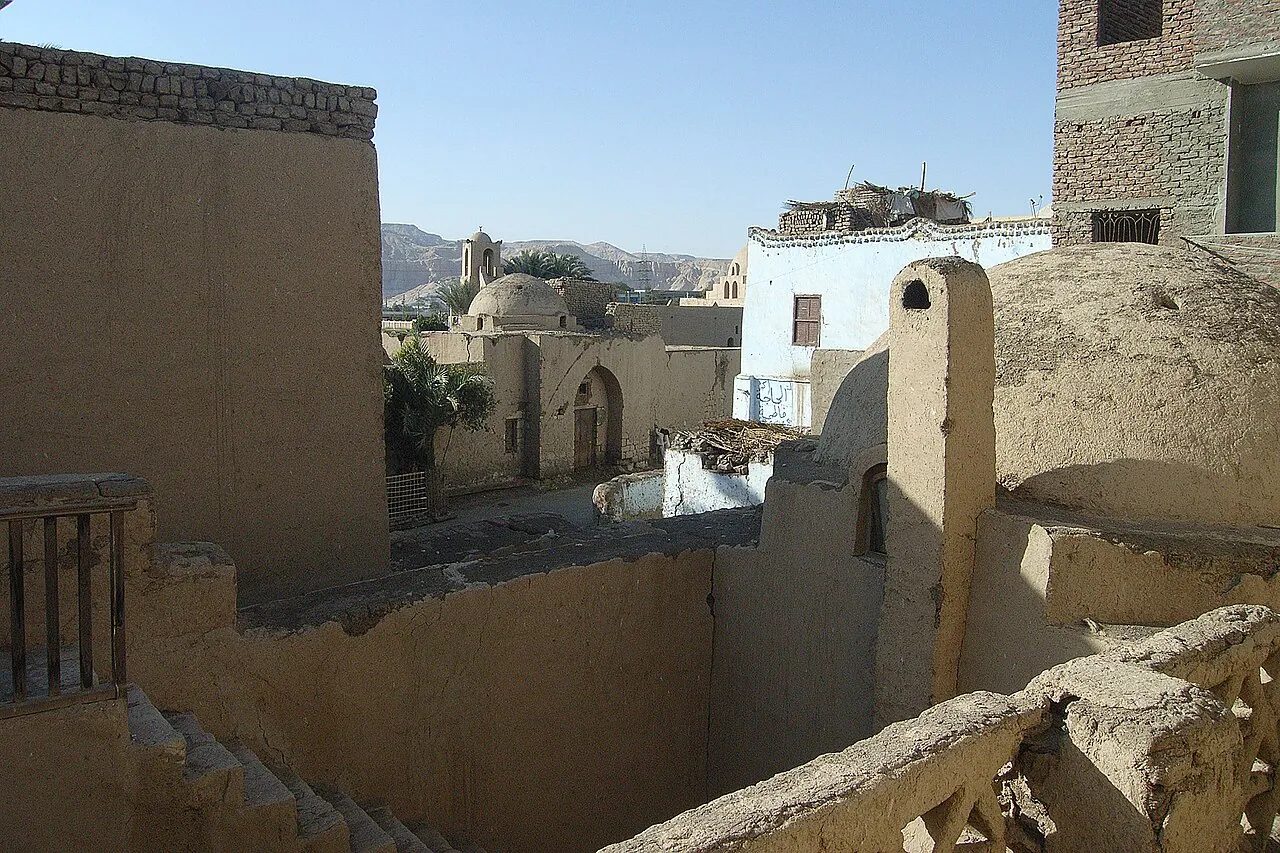 New Gourna Village: Exterior · Dwelling houses in new Gurna