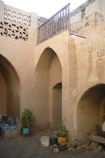 Photo 8: Detail · Court of a house in new Gurna