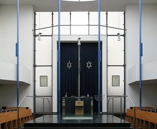 Photo 6: Interior