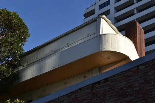 Photo 5: Detail
