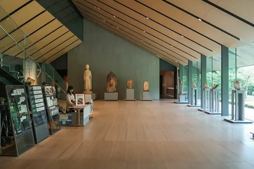 Photo 5: Interior