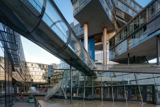Photo 2: Exterior · Inner yard of the Nord-LB office building located at Aegiedientorplatz square in Hanover, Germany