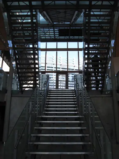 Photo 5: Interior