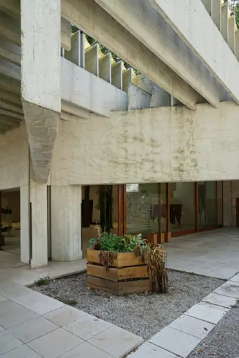 Photo 4: Exterior · Venice, Castello, Giardini della Biennale, 58th Venice Biennale, decorative plants (Scandinavia)