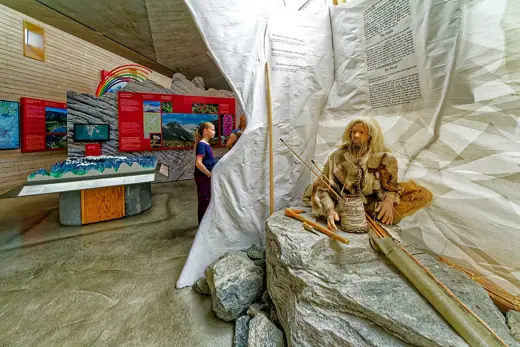 Photo 6: Interior · The Norwegian Glacier Museum