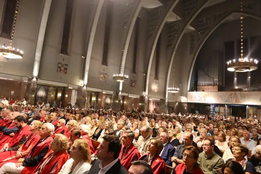 Photo 5: Interior