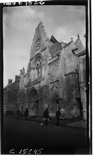 Photo 2: Exterior