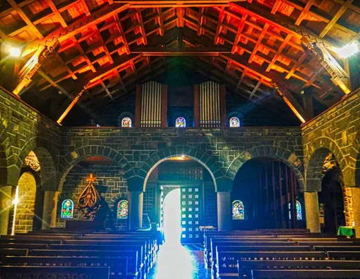 Photo 4: Interior
