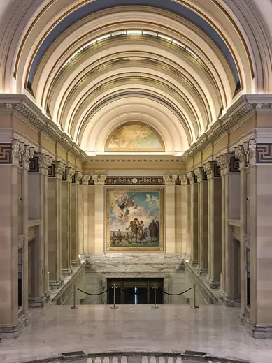 Photo 5: Interior