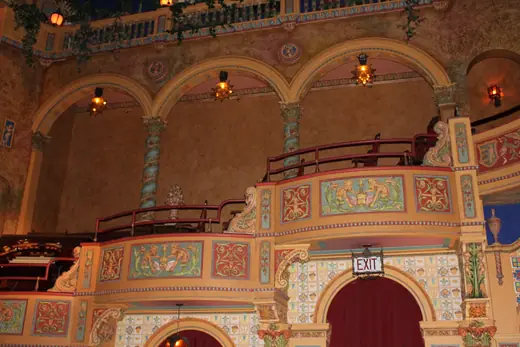 Photo 3: Exterior