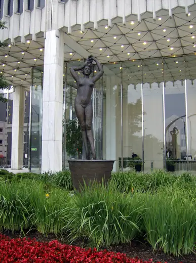 Photo 4: Interior