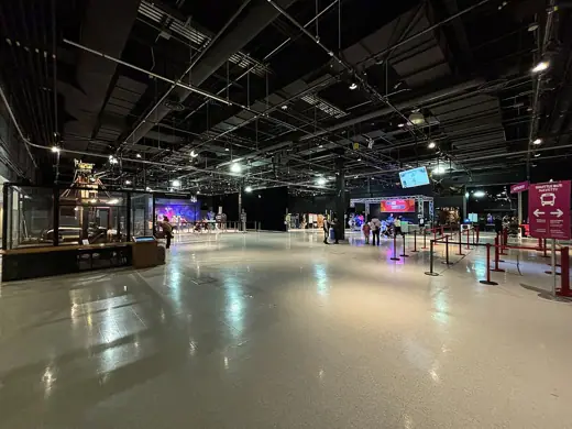 Photo 6: Interior · Ontario Science Centre Level 6 Rock Paper Science Hall