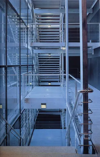 Photo 3: Interior