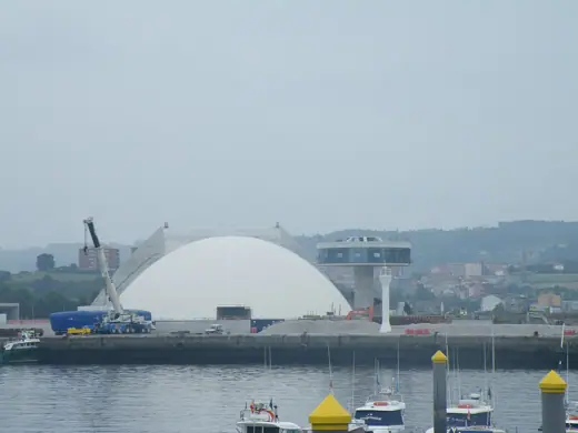 Photo 3: Exterior · Oscar Niemeyer Cultural Center (in construction) in Avilés ( Spain )