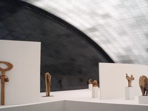 Photo 6: Interior · Museu Oscar Niemeyer