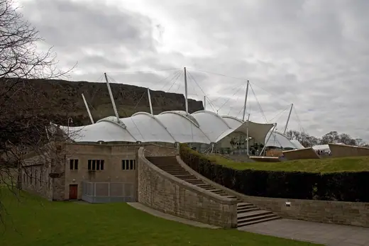 Photo 1: Exterior · Dynamic Earth Centre 1