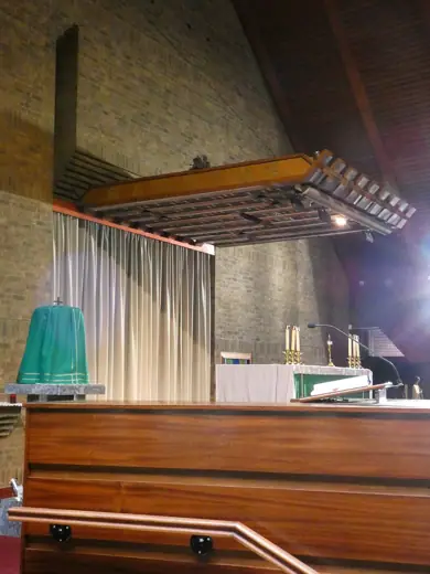 Photo 3: Exterior