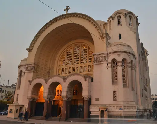 Photo 1: Exterior