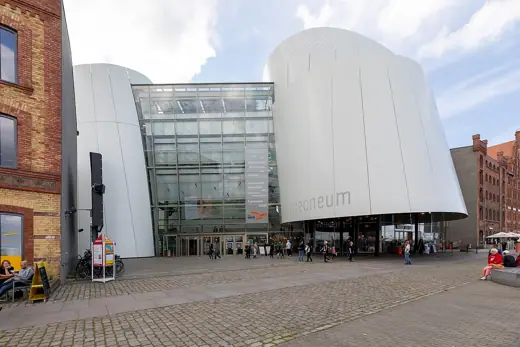 Photo 2: Exterior · Main entrance of Ozeaneum in Stralsund