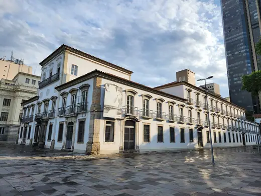 Photo 2: Exterior · Paço Imperial, prédio que abrigou sede de Governo nos primeiros anos do Estado Brasileiro, visto da Praça XV