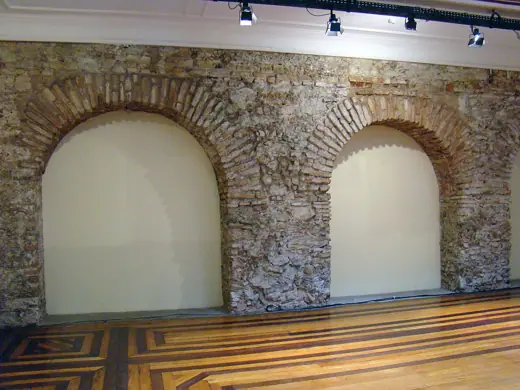 Photo 4: Interior · O Paço Imperial é um edifício colonial localizado na atual Praça XV, no centro histórico do Rio de Janeiro