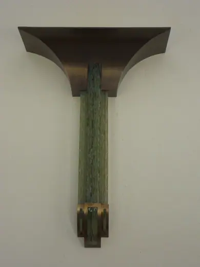 Photo 6: Interior · Applique dans le couloir nord du bâtiment A du Palais des Nations
