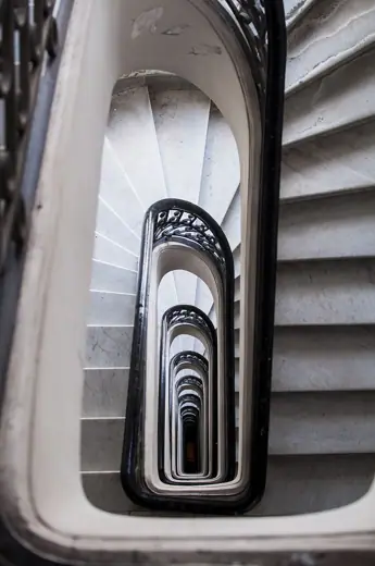 Photo 6: Interior · Desde el piso 14 hacia abajo