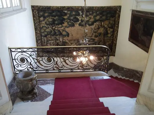 Photo 5: Interior