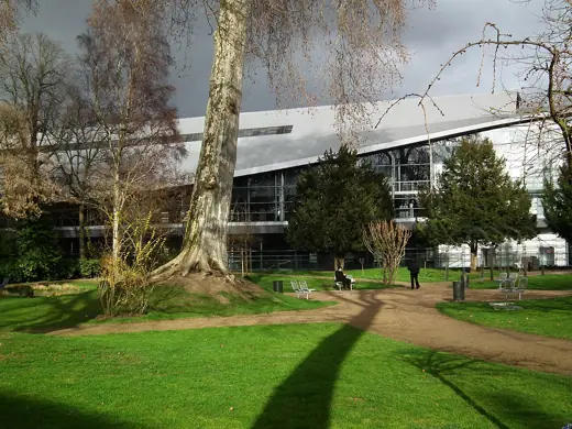 Photo 3: Context