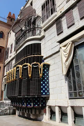 Photo 4: Exterior · Barcelona - Palau Güell
