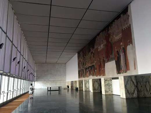 Photo 6: Interior · Entrance hall of the Palazzo dei Congressi in the EUR district in Rome