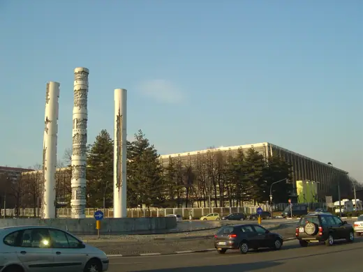 Photo 2: Exterior · Il Palazzo del Lavoro di Torino visto dalla Rotonda Maroncelli