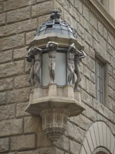 Photo 4: Context