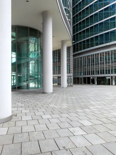 Photo 6: Interior · Piazza Lombardia della Regione Lombardia, ingresso dell'Auditorium "Giovanni Testori" - Milano