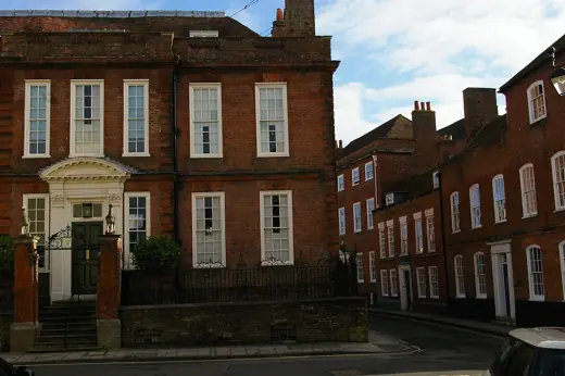 Photo 5: Detail · Chichester: Georgian red brick at the crossroads of the Pallants