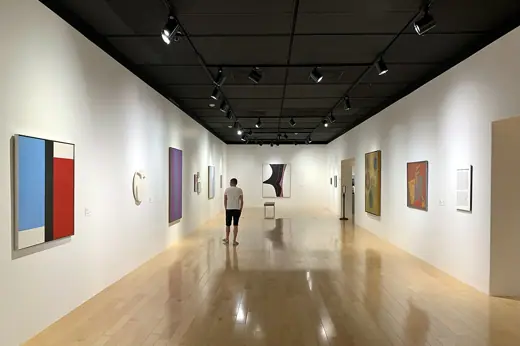 Photo 6: Interior