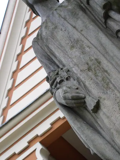 Photo 3: Detail