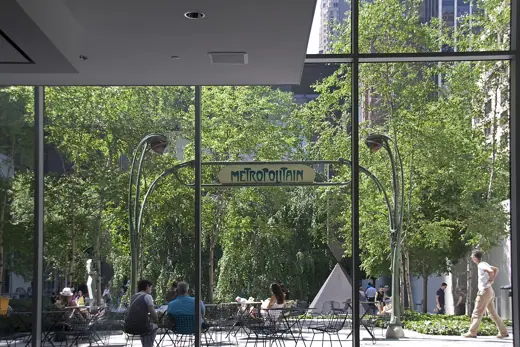 Photo 6: Detail · Courtyard Museum of Modern Art 3