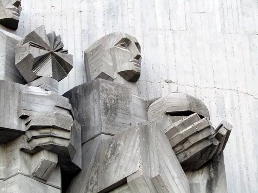 Photo 4: Detail · Bugarian-Soviet friendship monument in Varna