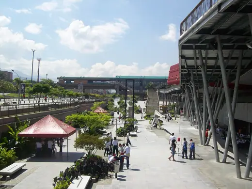 Photo 2: Exterior · Aspecto exterior del Parque Explora , Medellín
