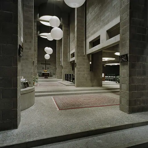 Photo 6: Detail