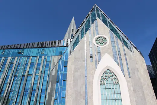 Photo 2: Exterior