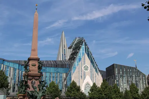 Photo 3: Exterior