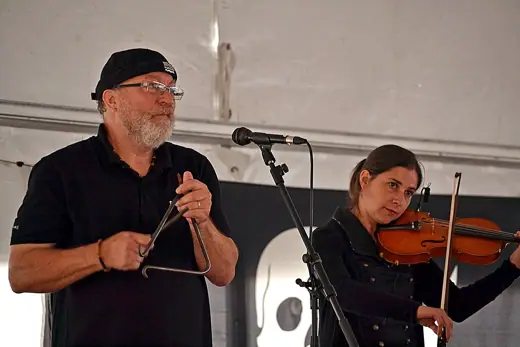 Photo 5: Exterior · Pavillon noir à l'espace Gradlon au Festival de Cornouaille à Quimper le 25 juillet 2015