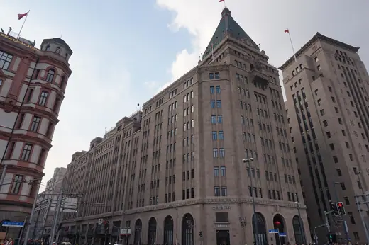 Photo 3: Exterior