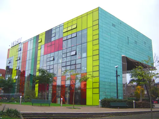 Photo 3: Exterior · Public Library, Peckham