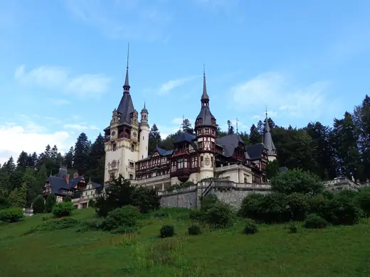 Photo 1: Exterior · Castelul Peles