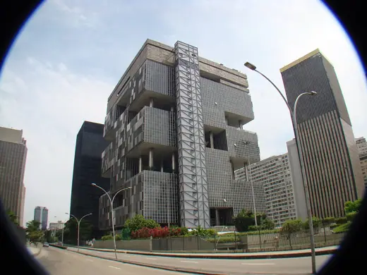 Photo 2: Exterior
