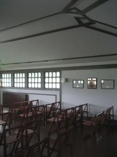 Photo 3: Interior