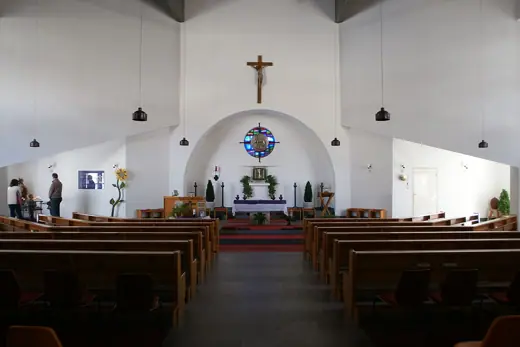 Photo 4: Interior